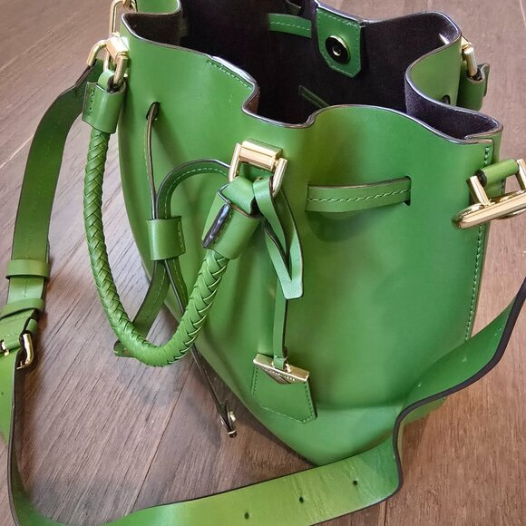 Green bucket bag - Picture 1 of 10